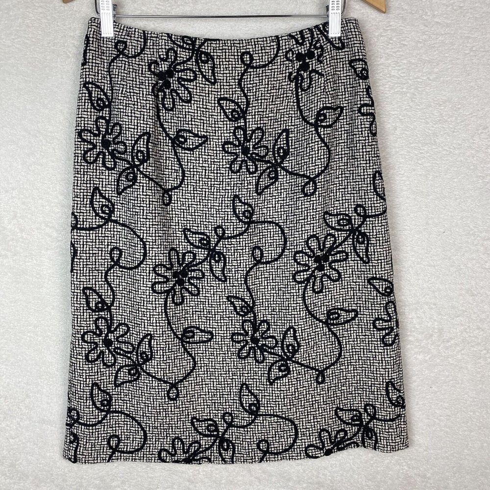 Talbots Pencil Skirt Size 8 White Black Wool High‎ Rise Embroidered Flower Lined